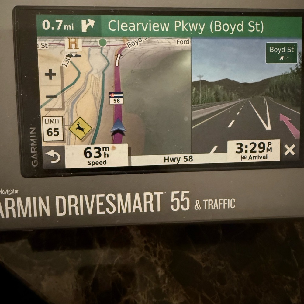 Garmin DriveSmart 55 5.5" GPS navigation Traffic